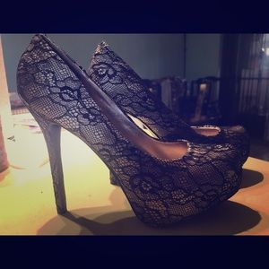 Steve Madden lace Heels